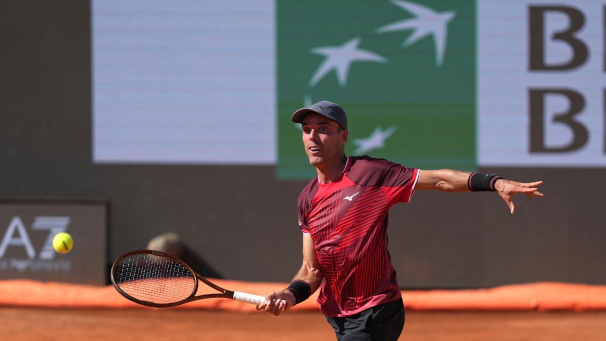 Roberto Bautista avanza a la segunda ronda en Roma